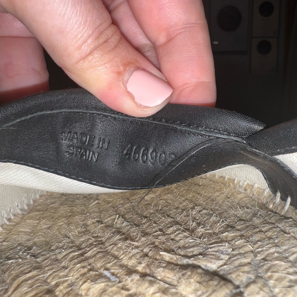 Authentic gucci espadrilles! Worn twice out doors. Pretty great condition. - Picture 5 of 5